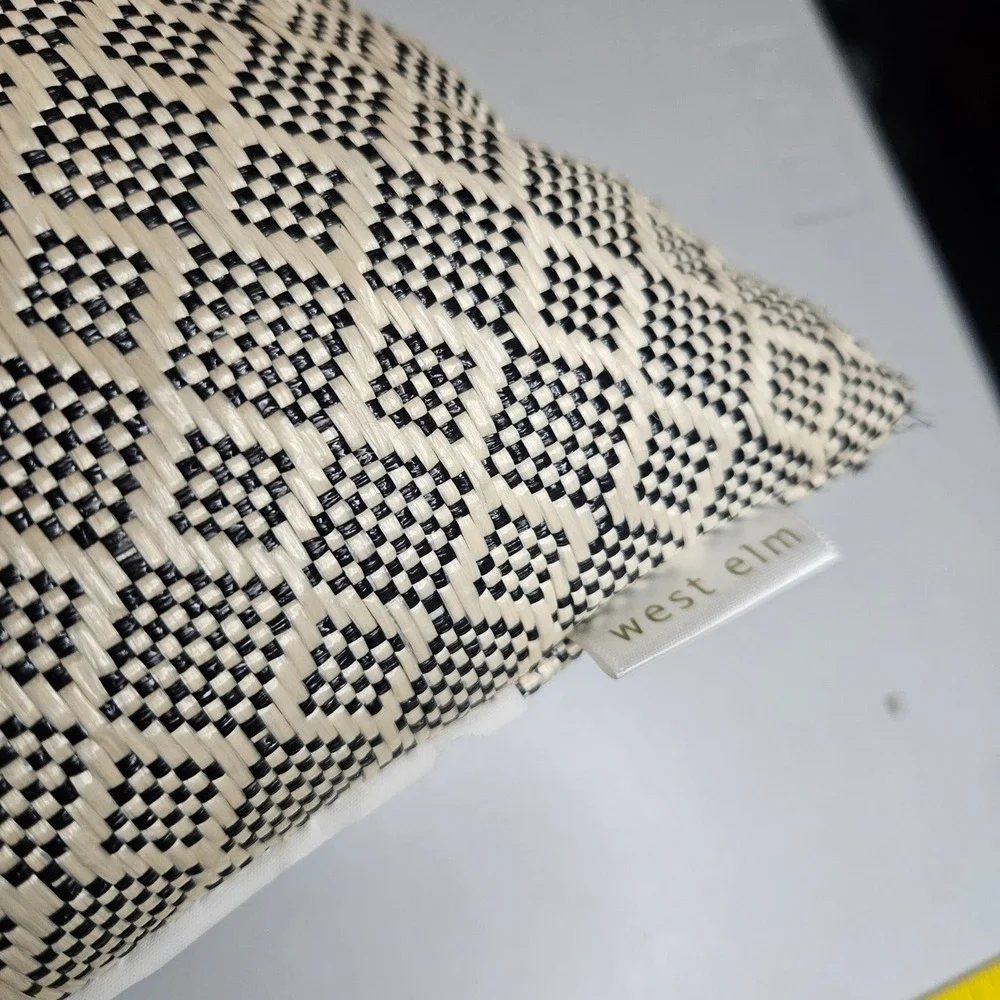 West Elm Set of 2 Lumbar Pillows Black Cream Woven Diamond Geometric 12x20